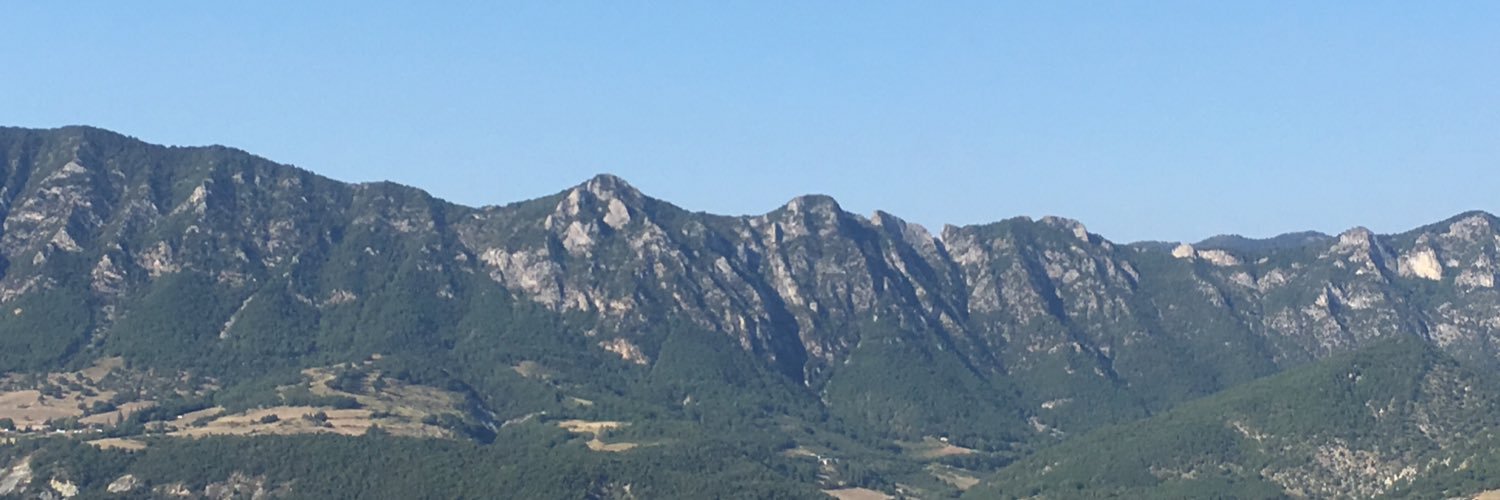 xemxav's profile banner image