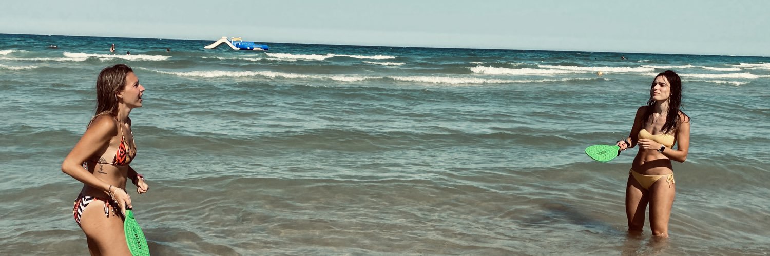 Lucia_Menchen's profile banner image