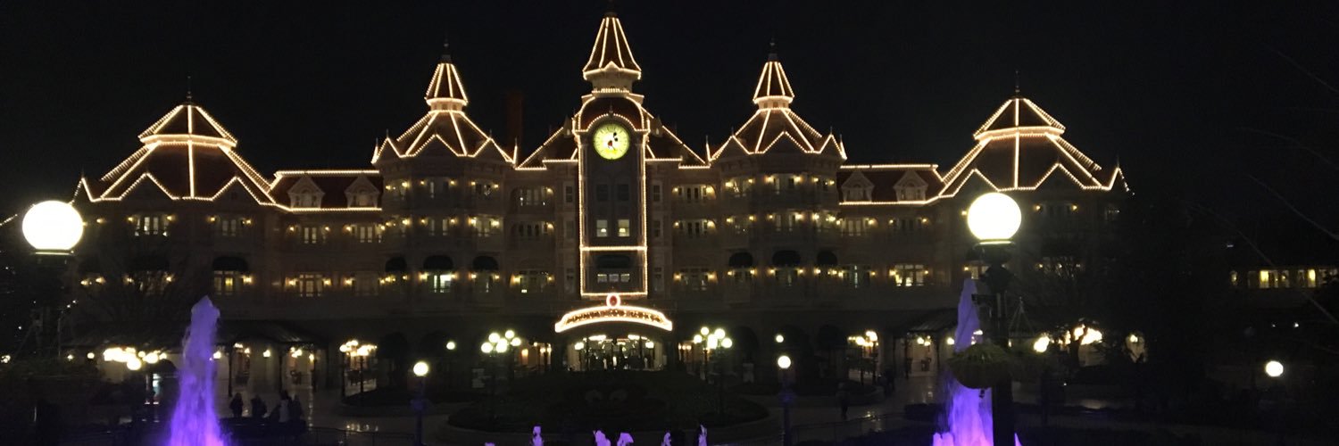 🐝Laura Delaney🐝 banner