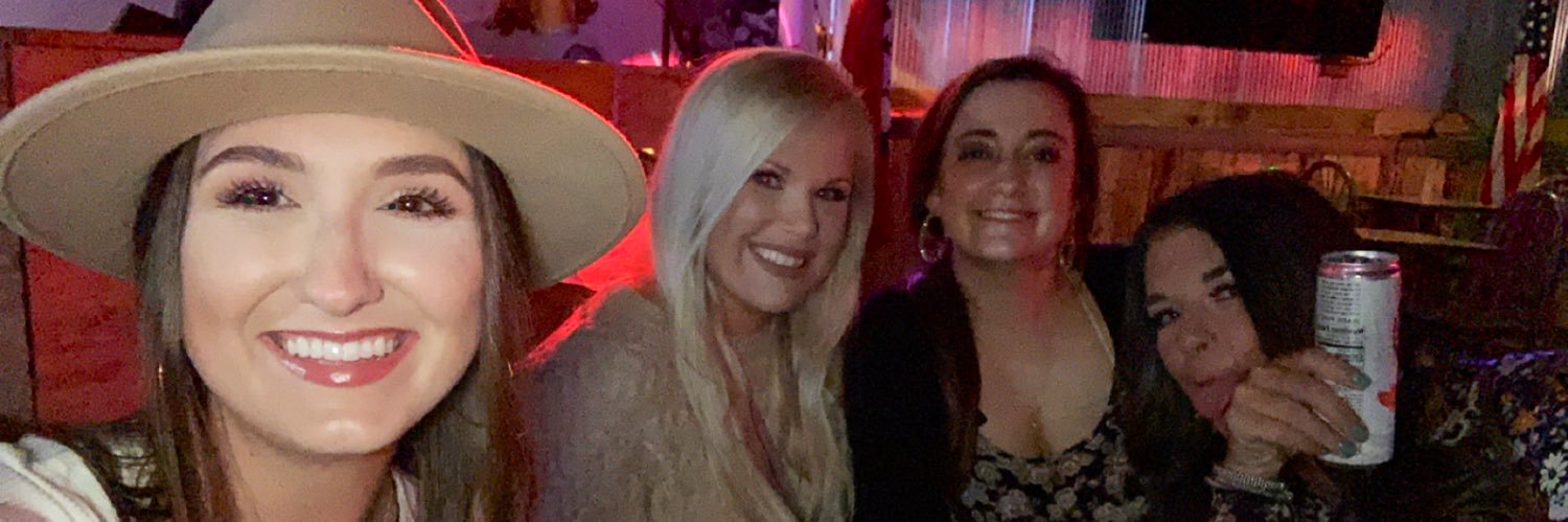 karley_moore's profile banner image