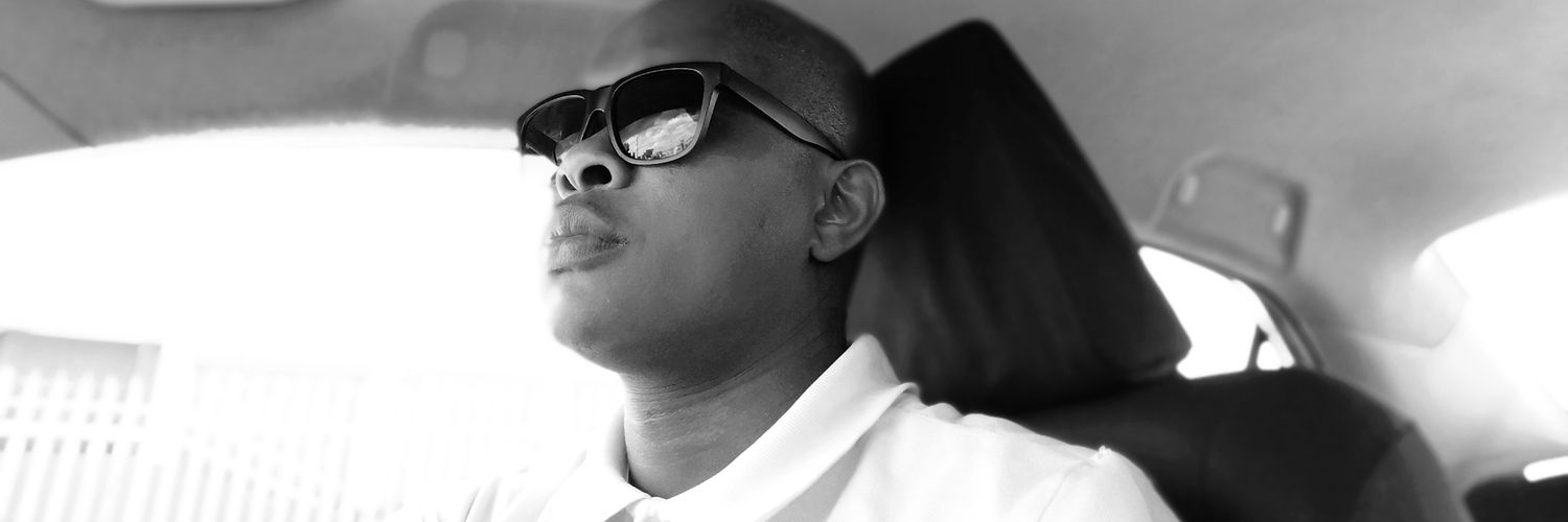 LindaniManqele🇿🇦 banner