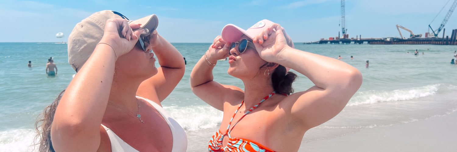 cara_esche's profile banner image