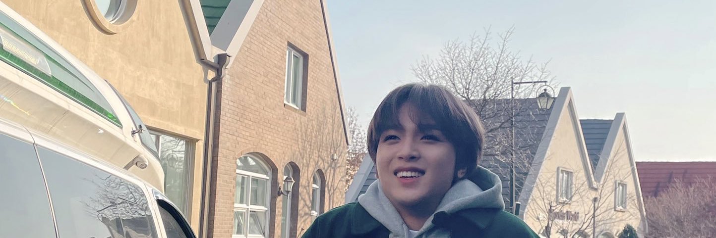 tnyasrn's profile banner image