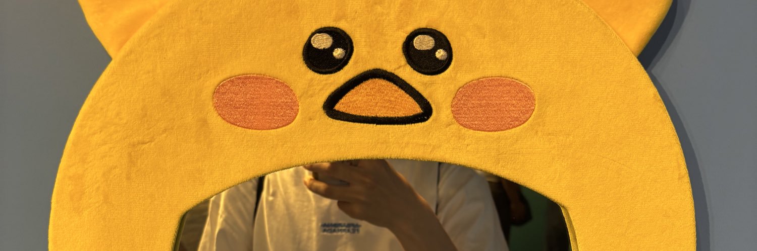 emyuyy73's profile banner image