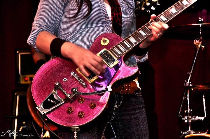 Lauren Knowles banner