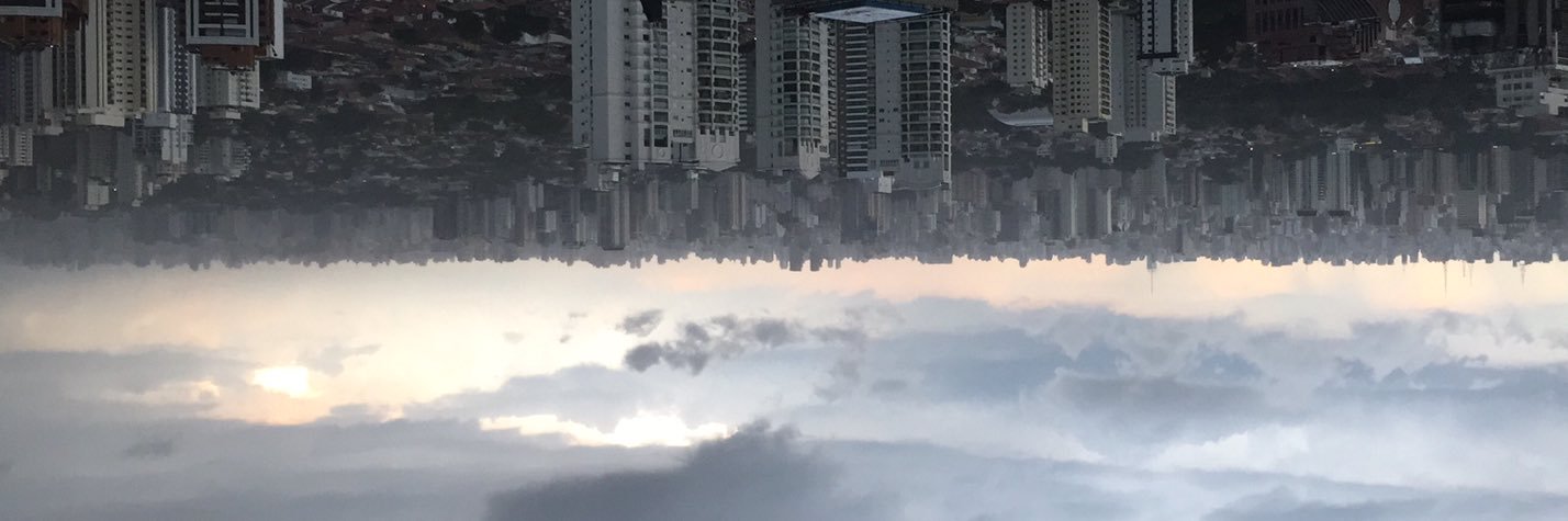 vhlazz's profile banner image