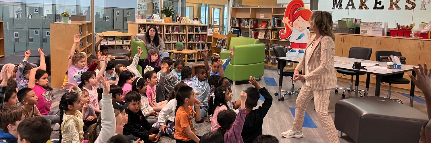lisabowes's profile banner image