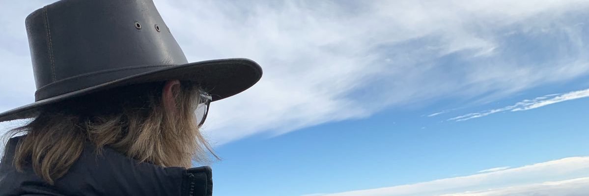 khlagno's profile banner image