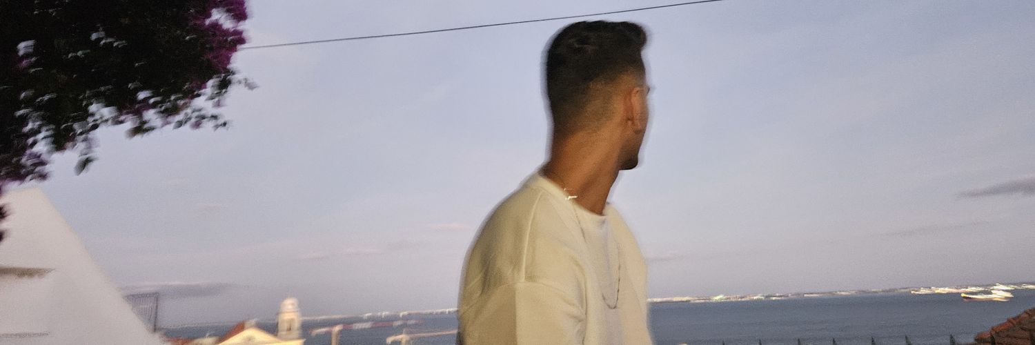 novaesll's profile banner image