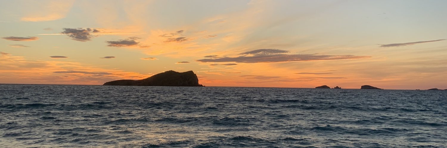 andreacmartos's profile banner image