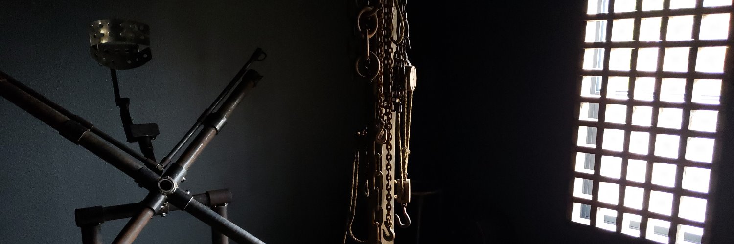 Extreme Kink BDSM porn 30k banner