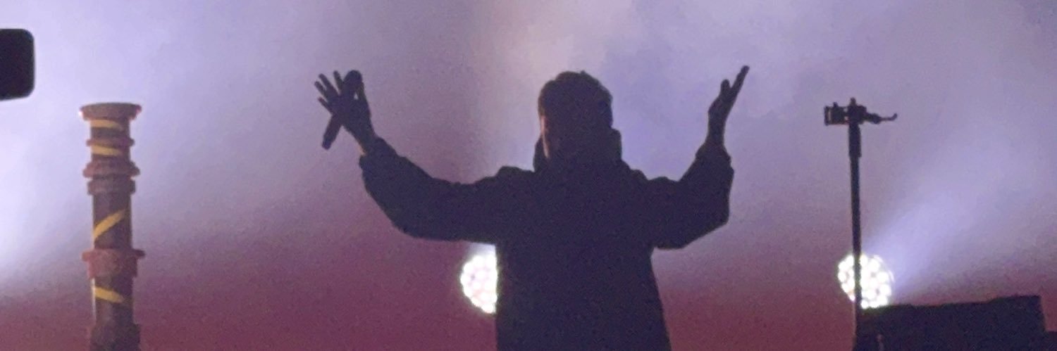 xraquels's profile banner image