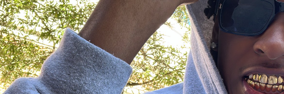 solotay🦦 banner