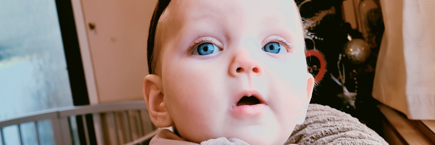 lizzy_sharp's profile banner image