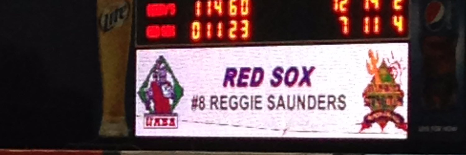Reggie Saunders banner