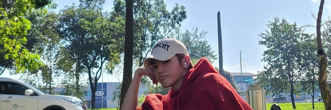 𝓙. banner