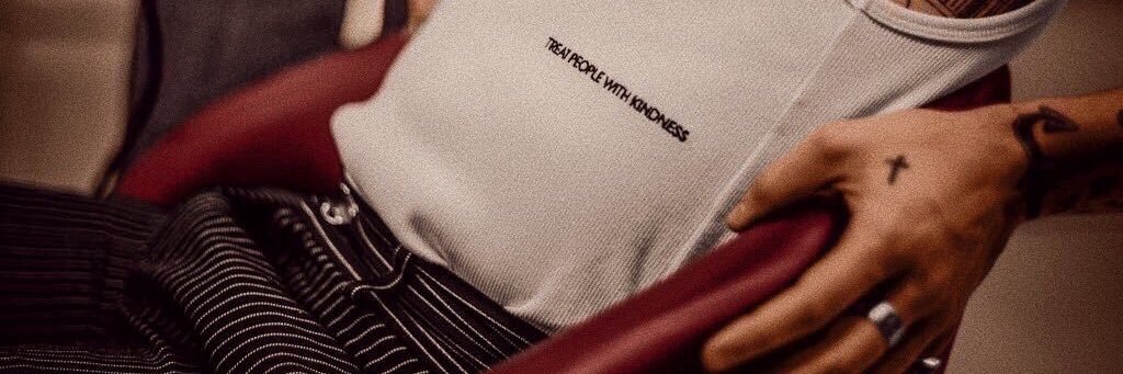 OopsHi_Niall's profile banner image