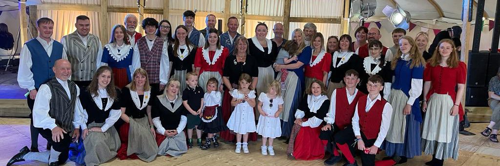 Dawnswyr Talog banner