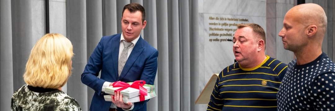 Scott van den Broek banner