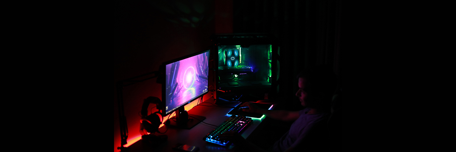 ynllooo's profile banner image