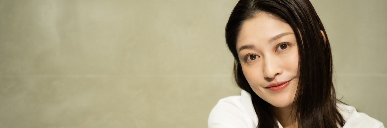 KnowsVeronica's profile banner image