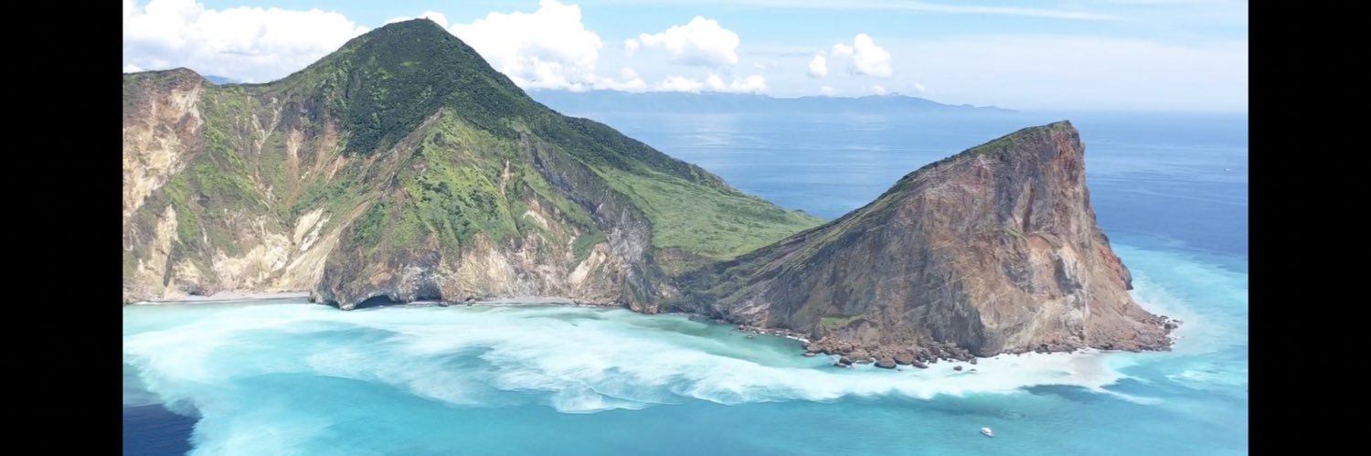 nicole de voogd banner