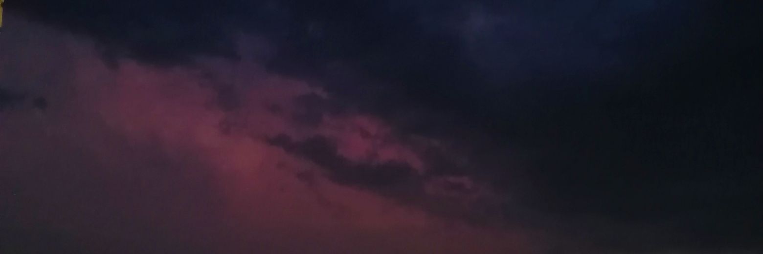 beatriz27_c's profile banner image
