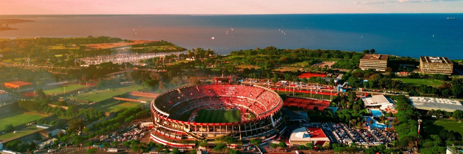 River Plate in English banner