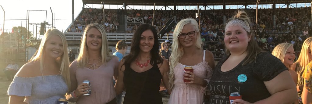 _madisonraee's profile banner image