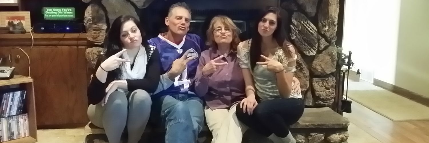papaskubz's profile banner image