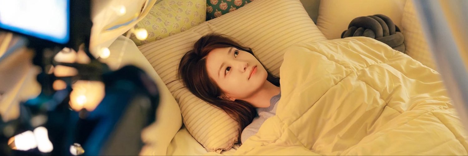 luveunbining's profile banner image