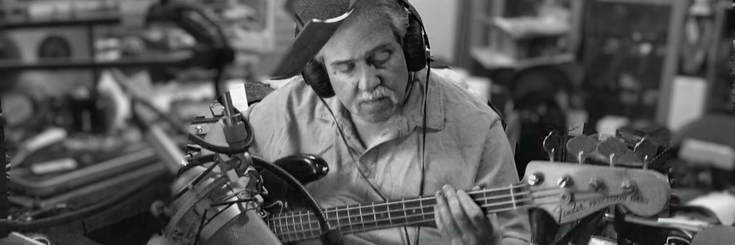 Willie Favero banner