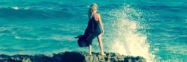 1HappyTweeter's profile banner image