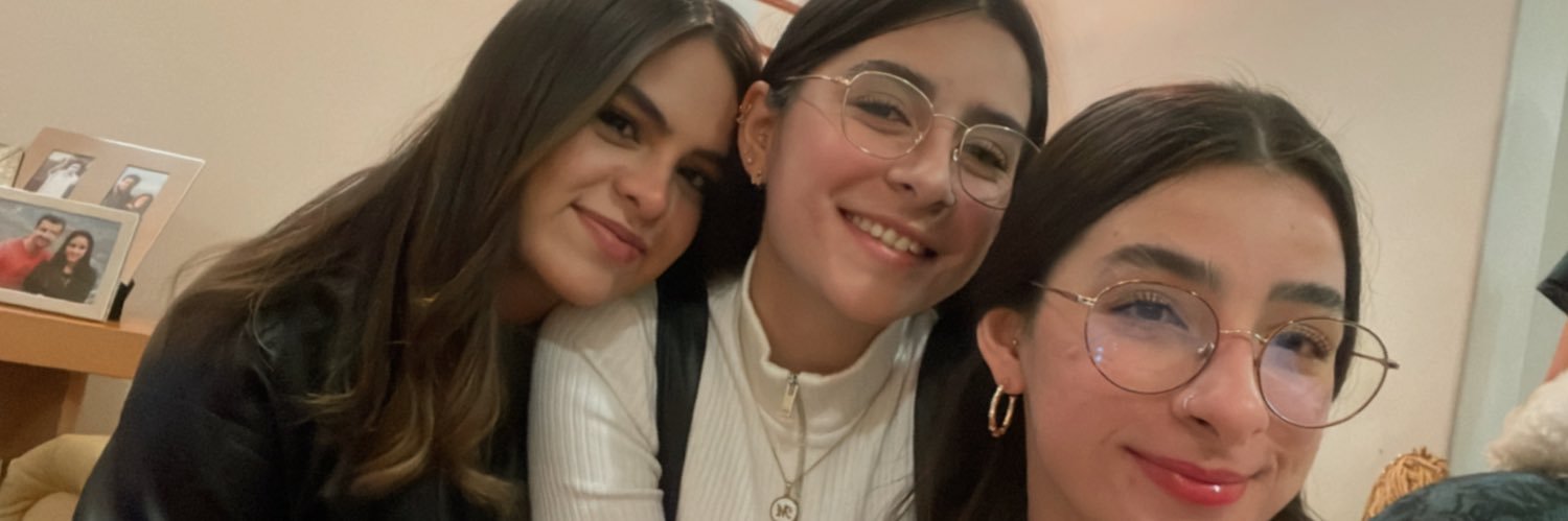 MarianaCoca4's profile banner image