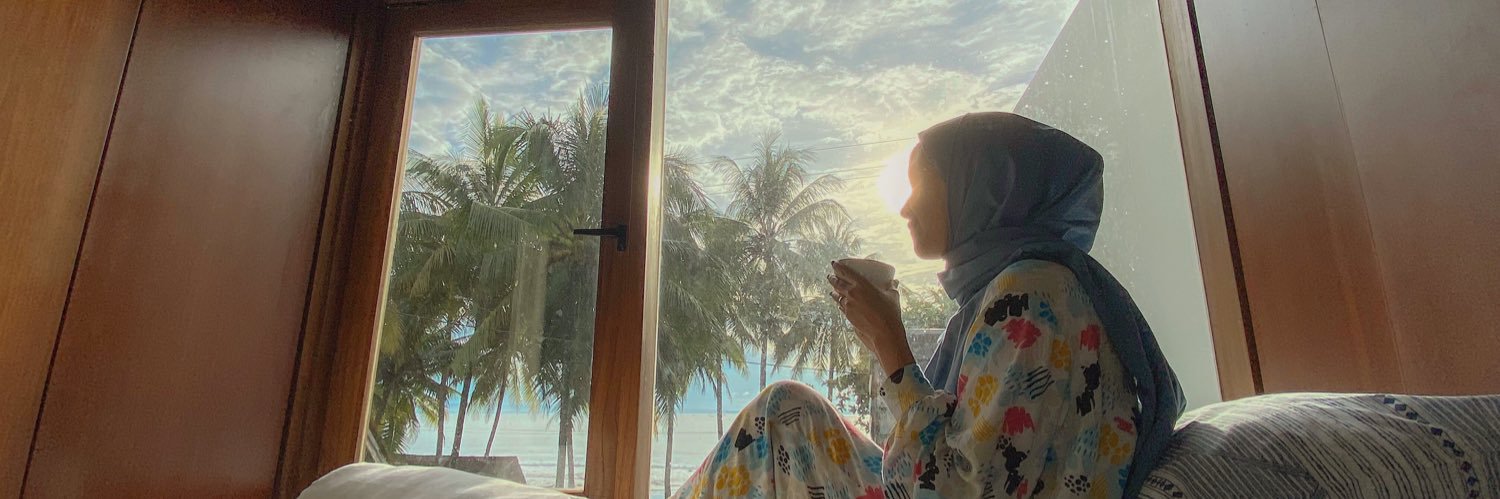violabani's profile banner image