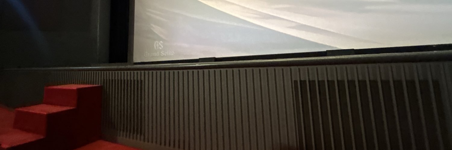 vo_ov___s's profile banner image