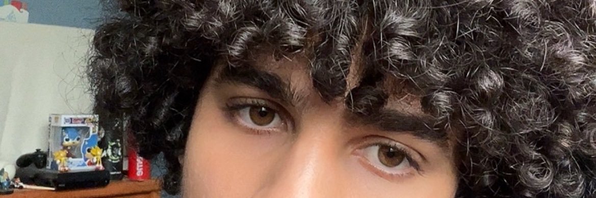 zzemarr's profile banner image