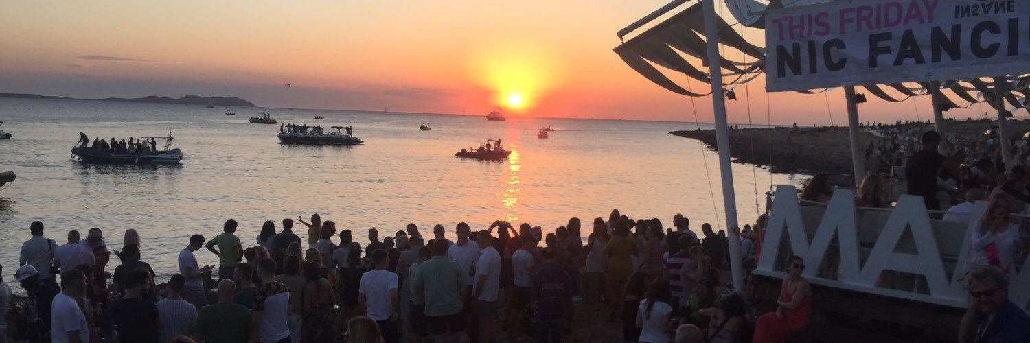 Warren Hackett banner