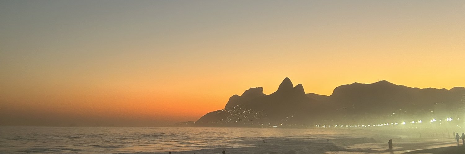 MelLobatoo's profile banner image