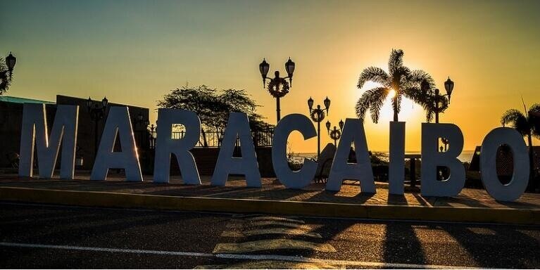 Gilberto González banner