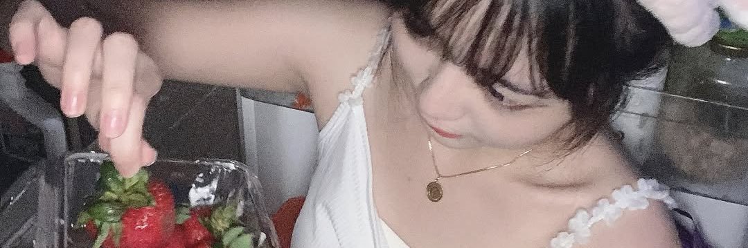 草莓🍓女の子 banner