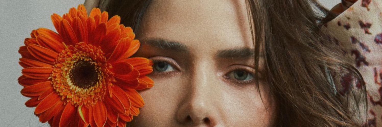 Letícia Colin banner