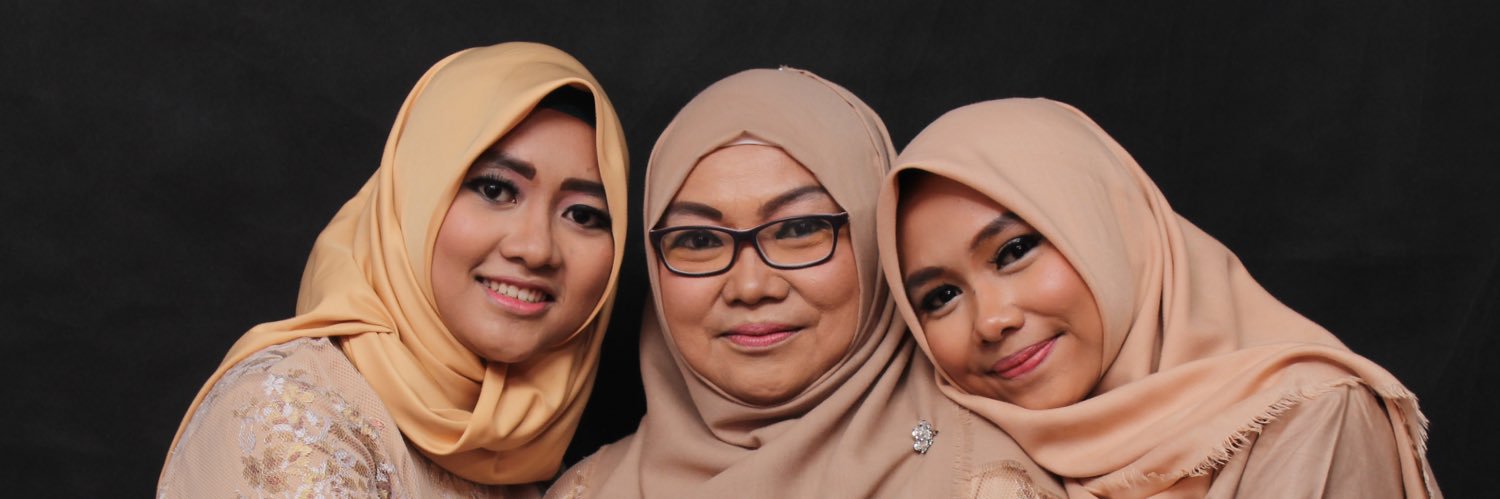 azizahdes's profile banner image
