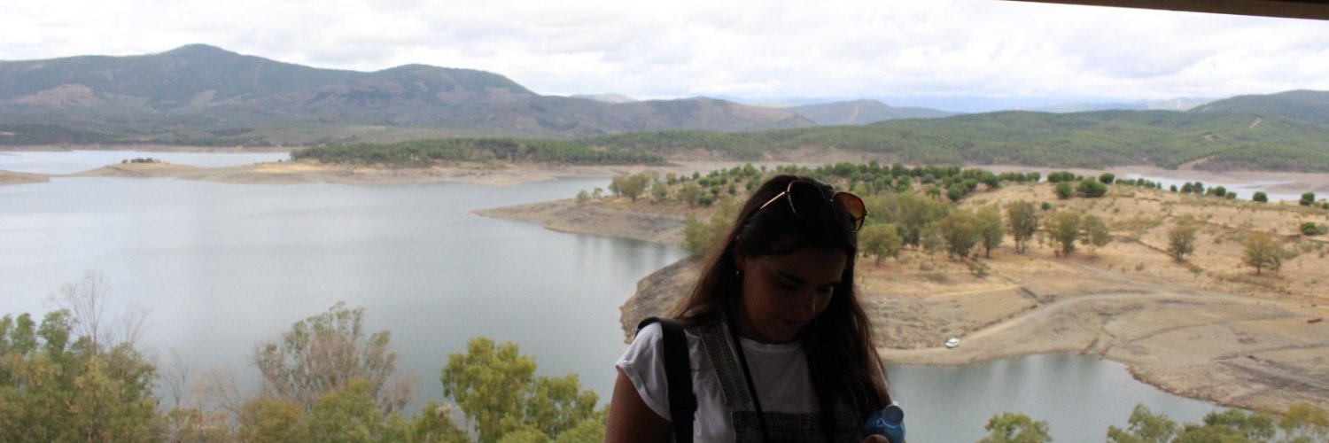 EsttherMartin's profile banner image