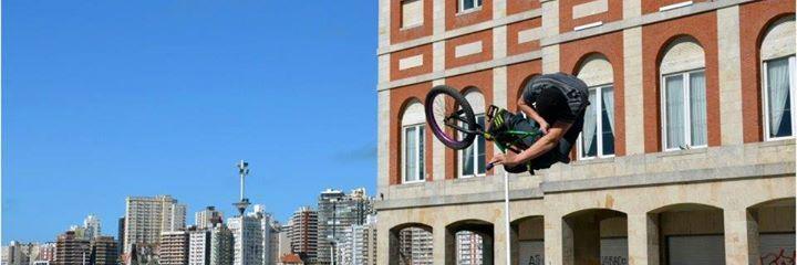 Miluu_Veliz's profile banner image