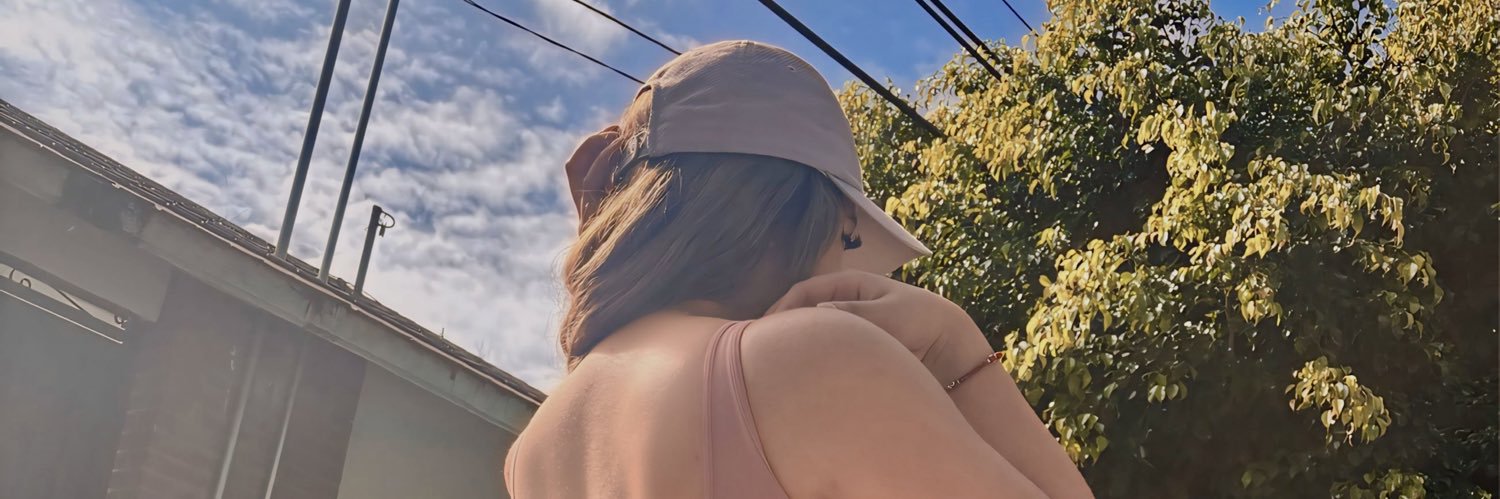 d_maggiee's profile banner image