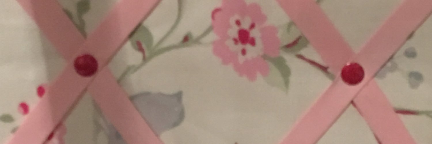 Jewels_Books's profile banner image