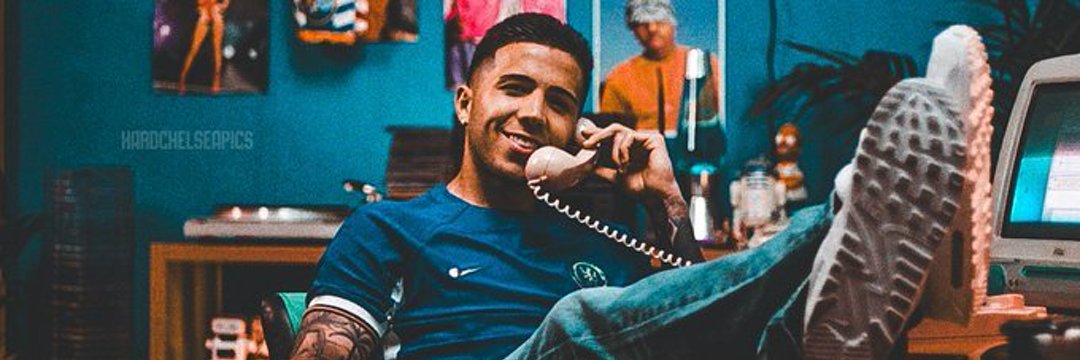 VAN 2 PUTAS EN UNA MOTO Y SE CAE PAULO DIAZ banner