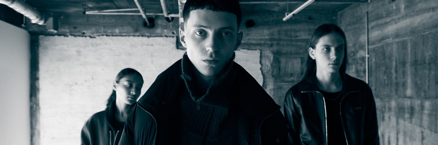 3_che's profile banner image