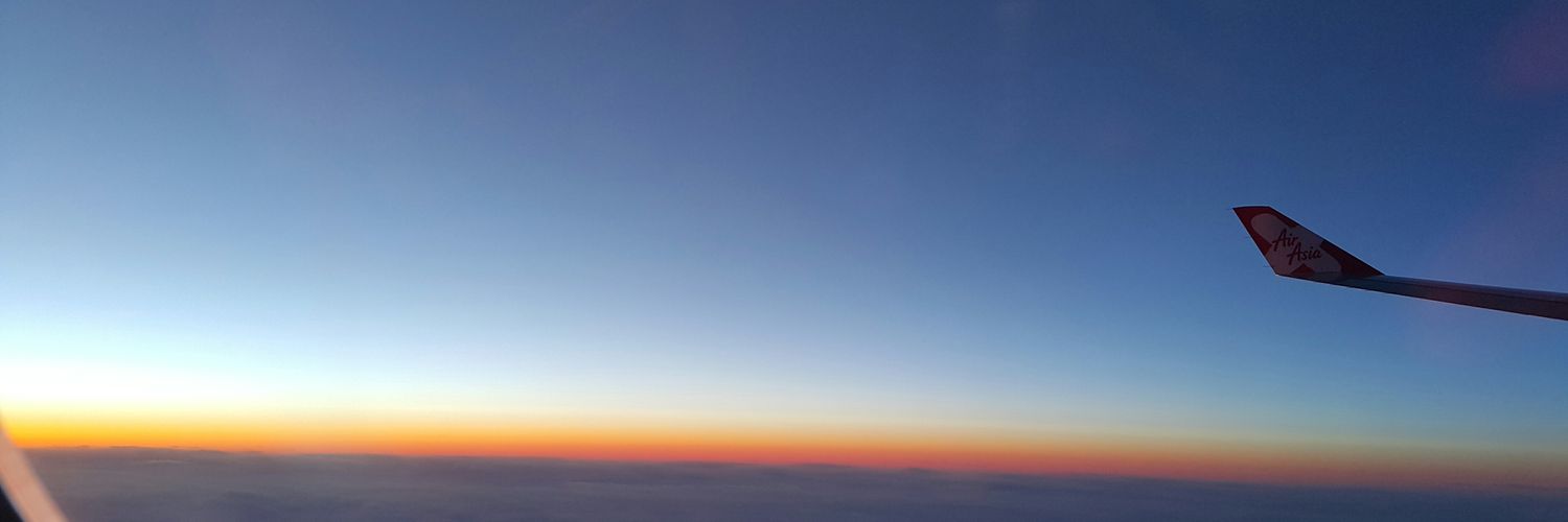 pauratchanida's profile banner image